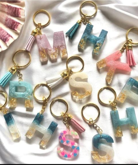 Resin Single Keychain with Gold Flakes